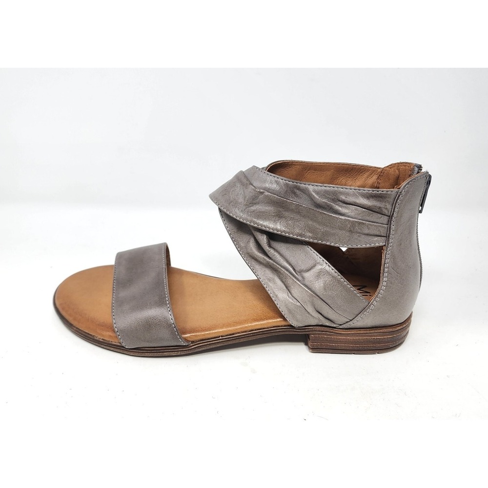 Miz Mooz Daphne Womens 40 / 9-9.5M Gray Leather Ankle Strap Flat Sandal Open Toe